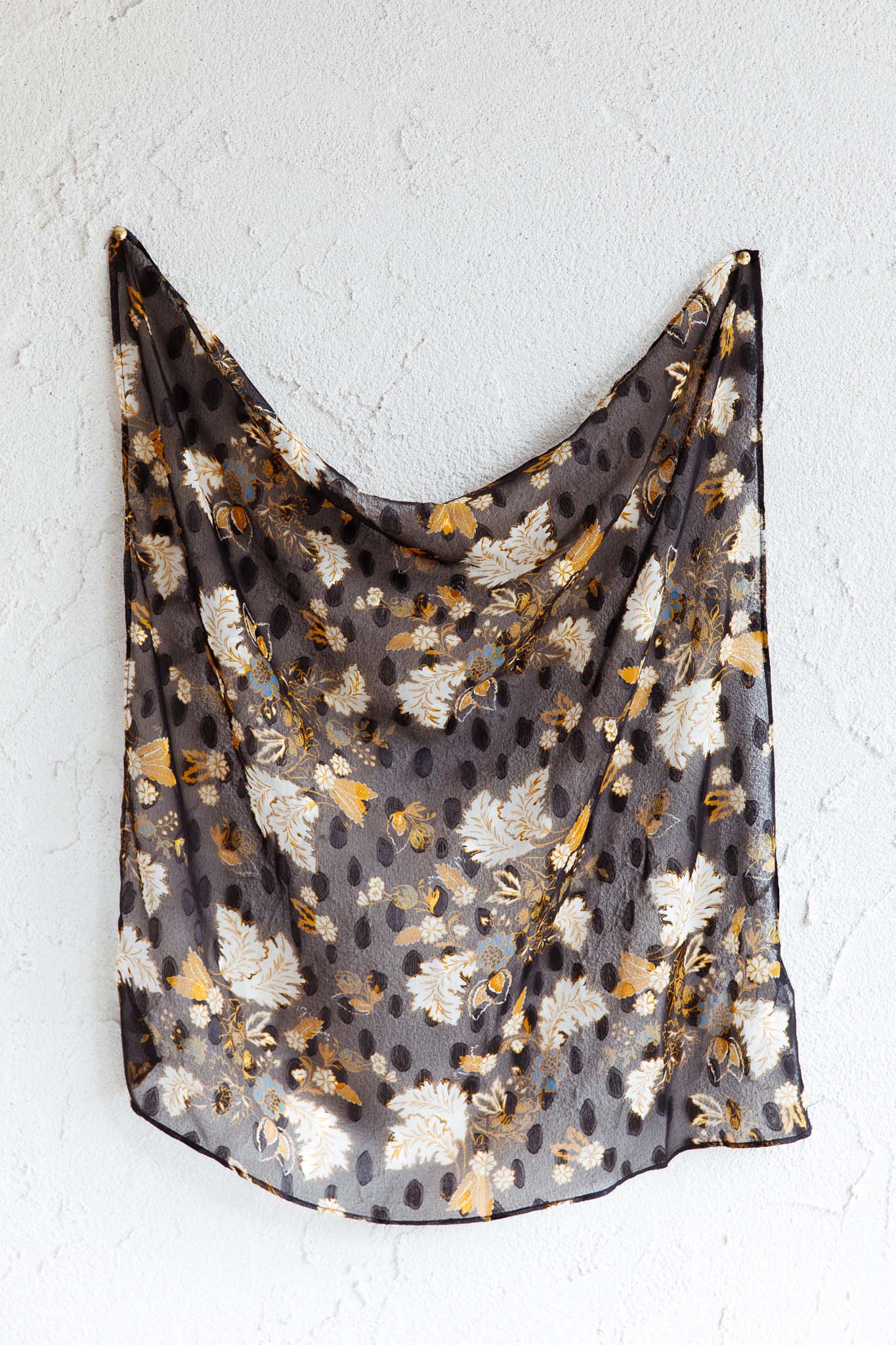 Sundaze Square Scarf Floral Black - Sonourner