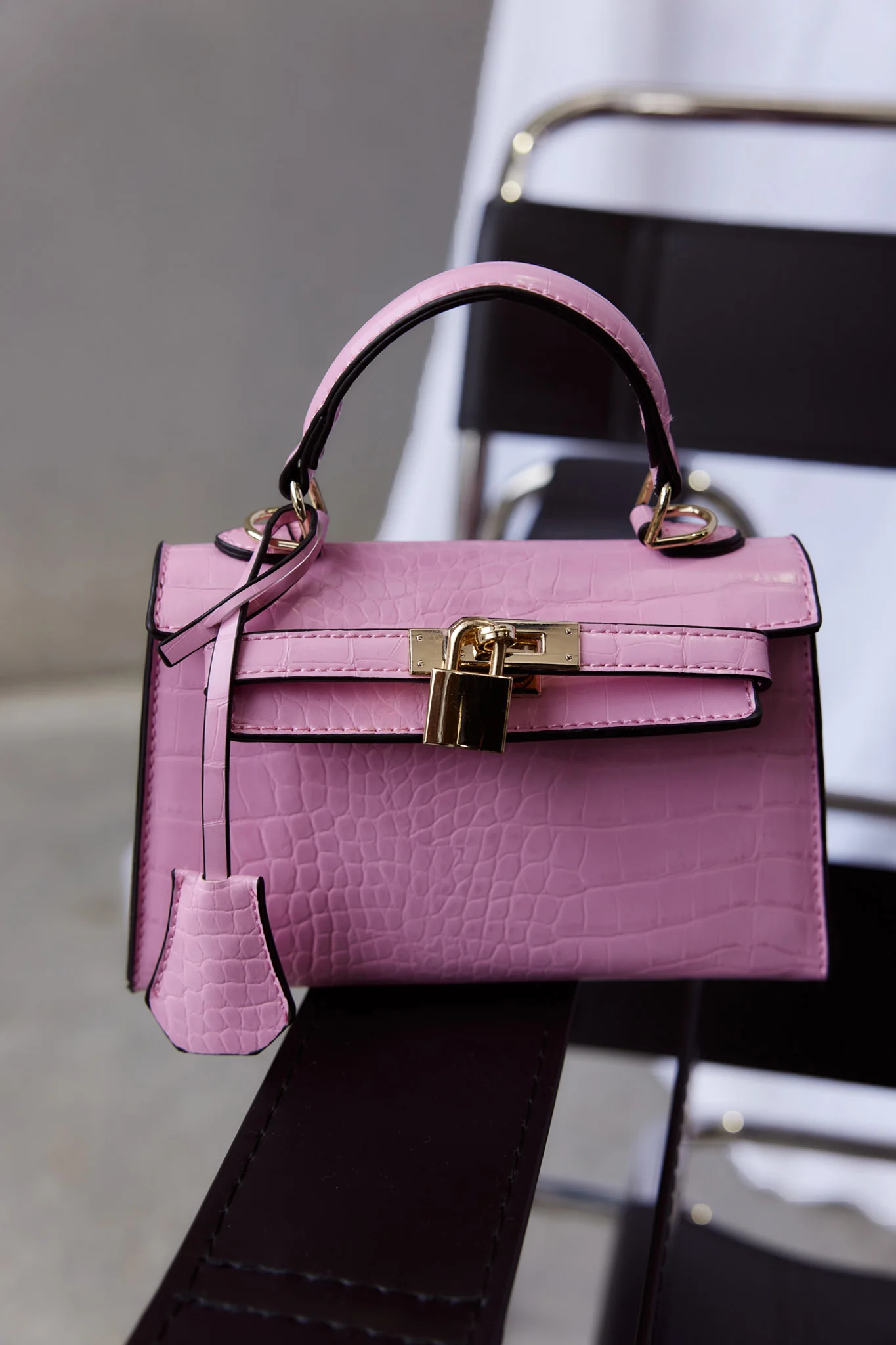 Peta And Jain Hedi Gold Lock Handbag Pink - Sonourner